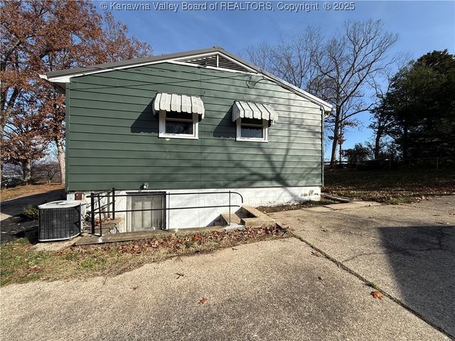 4819 Hickory Street, South Charleston, WV 25309
