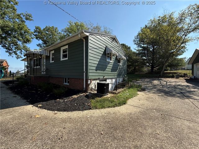 4819 Hickory Street, South Charleston, WV 25309