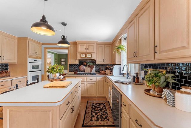 1724 MURPHY COURT, Green Bay, WI 54303