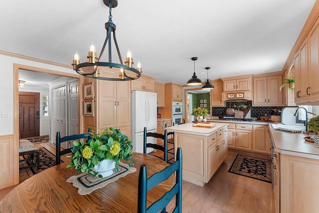 1724 MURPHY COURT, Green Bay, WI 54303