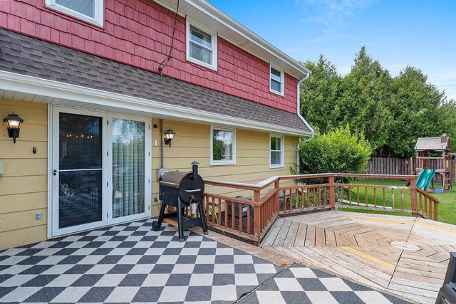1724 MURPHY COURT, Green Bay, WI 54303