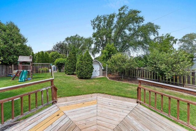 1724 MURPHY COURT, Green Bay, WI 54303