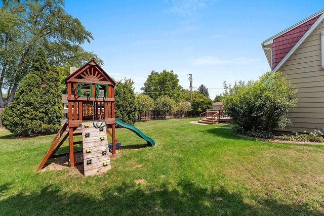 1724 MURPHY COURT, Green Bay, WI 54303