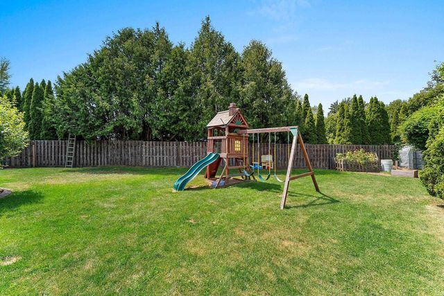 1724 MURPHY COURT, Green Bay, WI 54303