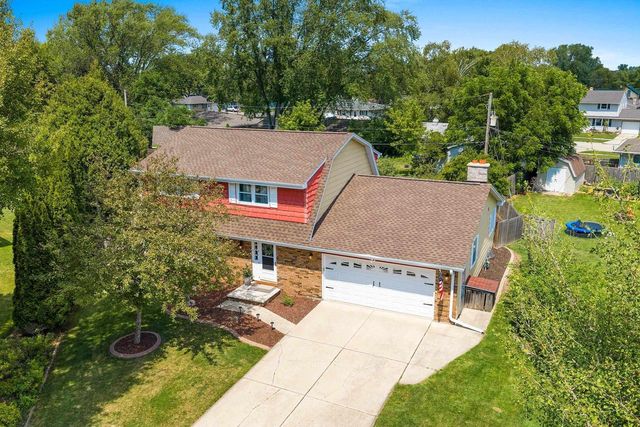 1724 MURPHY COURT, Green Bay, WI 54303