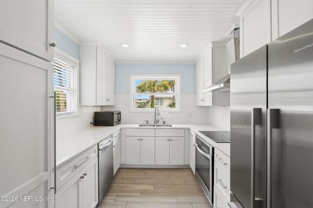200 WALNUT Street 2, Neptune Beach, FL 32266