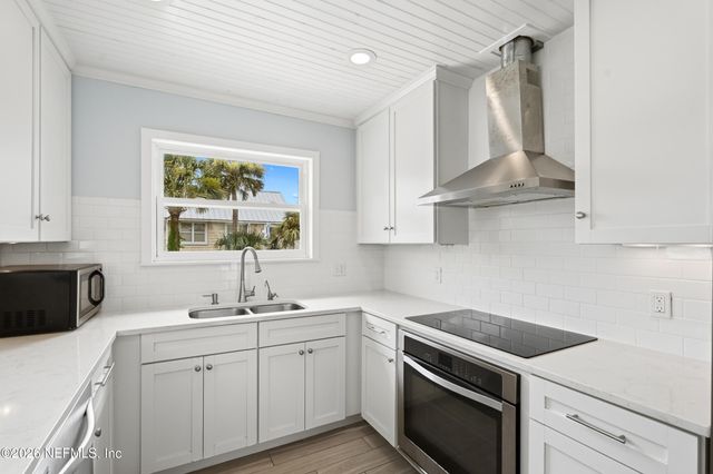 200 WALNUT Street 2, Neptune Beach, FL 32266