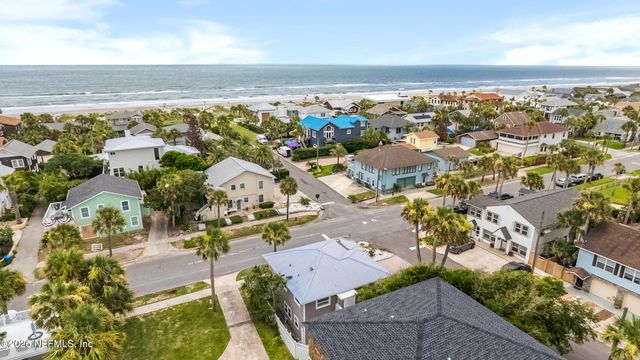 200 WALNUT Street 2, Neptune Beach, FL 32266