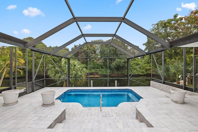 550 SW 6th Avenue, Boca Raton, FL 33486