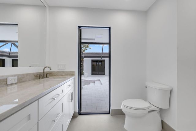 550 SW 6th Avenue, Boca Raton, FL 33486