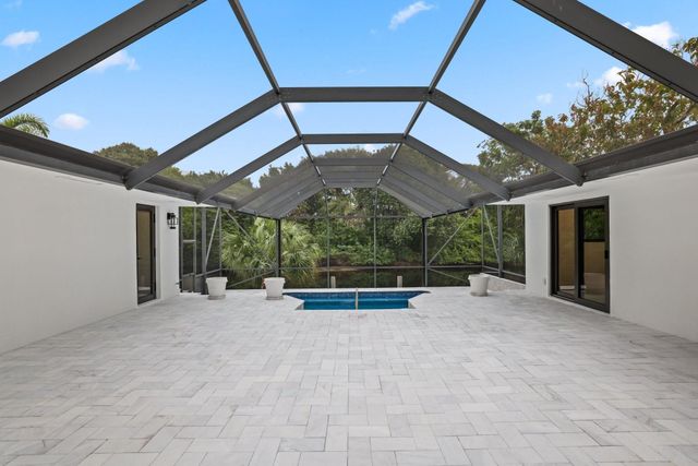 550 SW 6th Avenue, Boca Raton, FL 33486