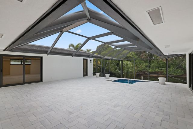 550 SW 6th Avenue, Boca Raton, FL 33486