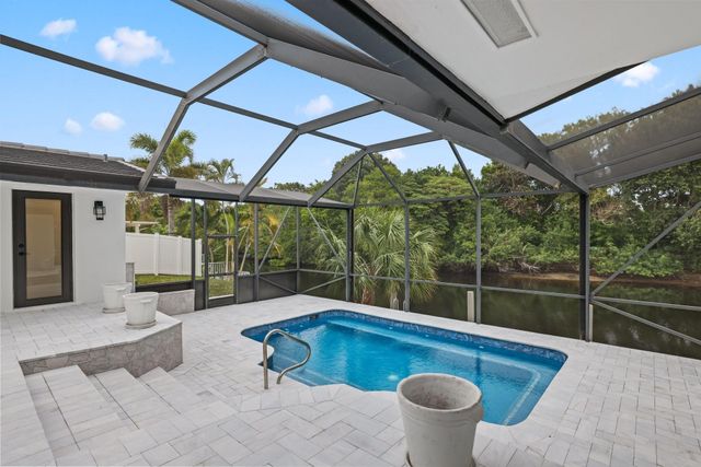 550 SW 6th Avenue, Boca Raton, FL 33486