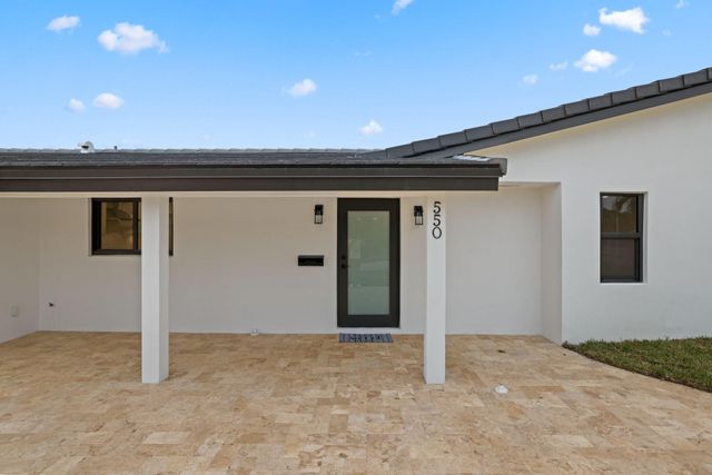 550 SW 6th Avenue, Boca Raton, FL 33486