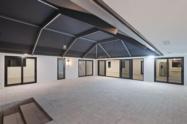 550 SW 6th Avenue, Boca Raton, FL 33486