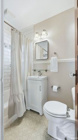 121 E Branning Avenue, Fort Wayne, IN 46806