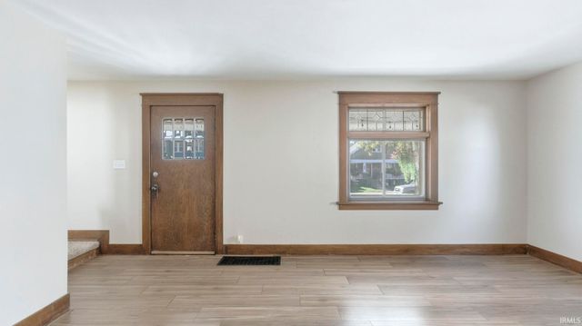 121 E Branning Avenue, Fort Wayne, IN 46806