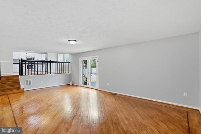 8487 KIRBY ST, Manassas, VA 20110