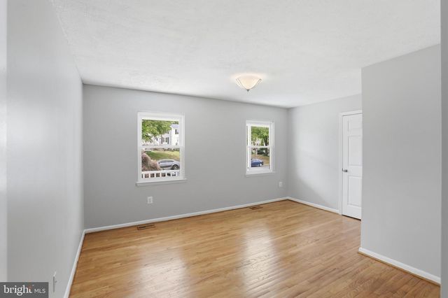 8487 KIRBY ST, Manassas, VA 20110