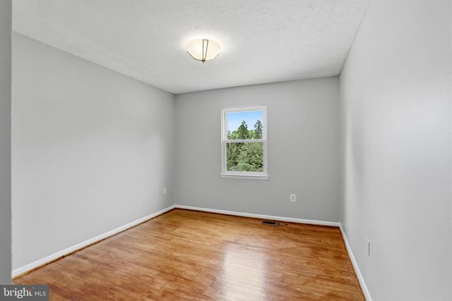 8487 KIRBY ST, Manassas, VA 20110