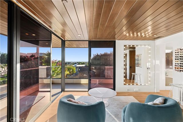 621 Malabar Drive, Corona Del Mar, CA 92625