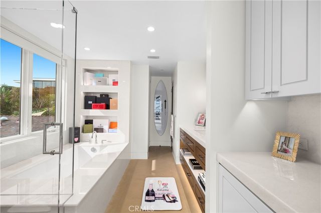 621 Malabar Drive, Corona Del Mar, CA 92625