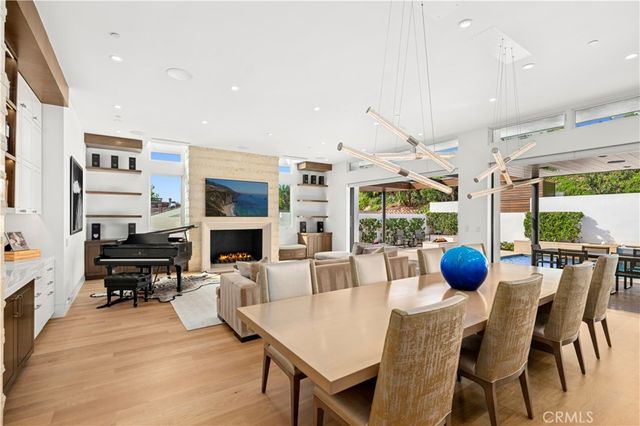 621 Malabar Drive, Corona Del Mar, CA 92625