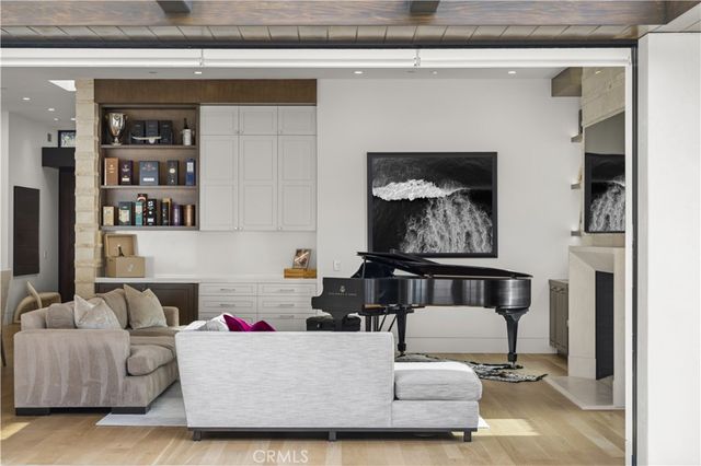 621 Malabar Drive, Corona Del Mar, CA 92625