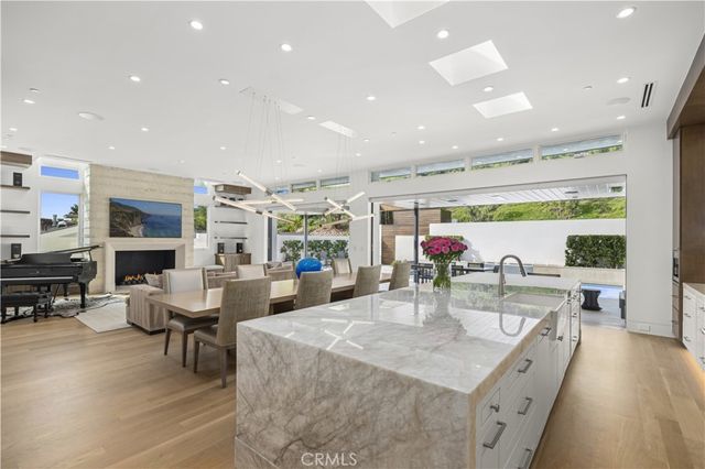 621 Malabar Drive, Corona Del Mar, CA 92625