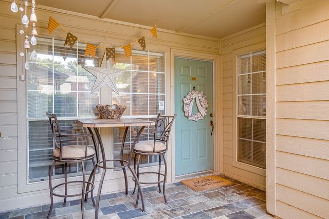 1430 Meadowood Village Drive, Fort Worth, TX 76120