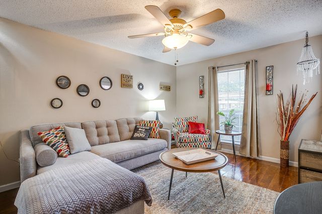 1430 Meadowood Village Drive, Fort Worth, TX 76120