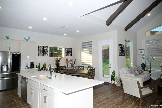 24822 RESORT PKWY, San Antonio, TX 78261