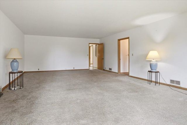112 E 29TH Avenue, Council Bluffs, IA 51503