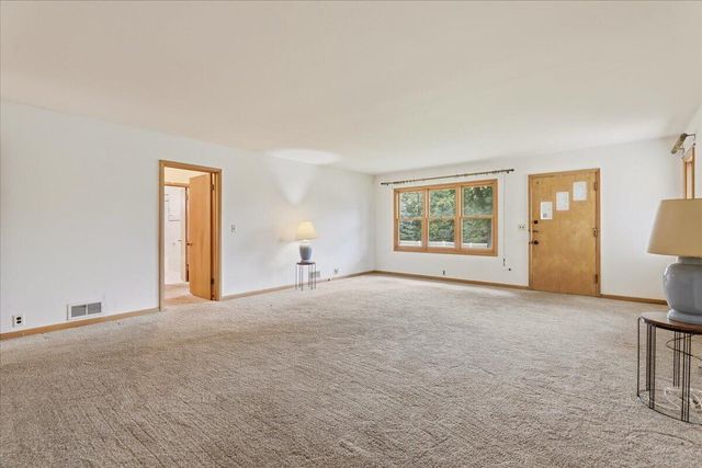112 E 29TH Avenue, Council Bluffs, IA 51503