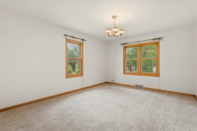 112 E 29TH Avenue, Council Bluffs, IA 51503