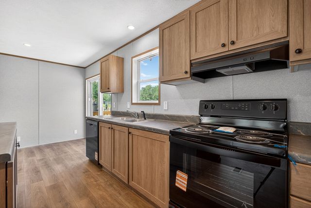 451 Salem Rd, Mcminnville, TN 37110