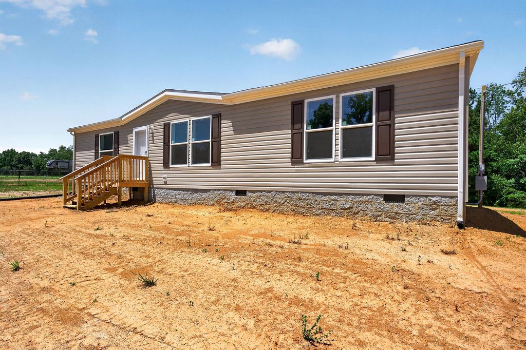 451 Salem Rd, Mcminnville, TN 37110