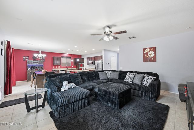 11959 W CHASE Lane, Avondale, AZ 85323