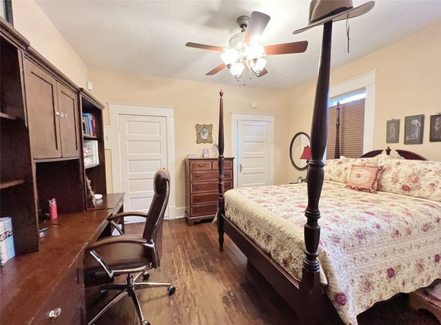 828 W 8th Street, Dallas, TX 75208