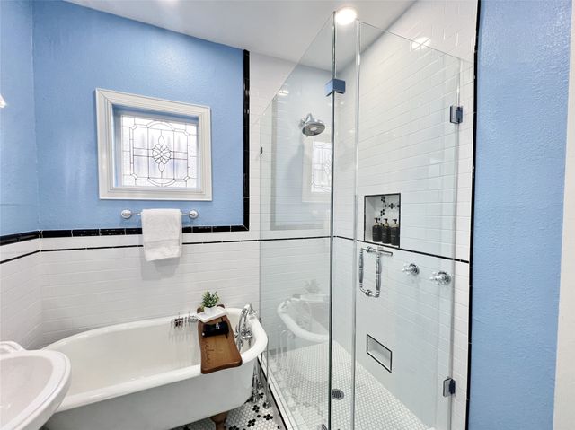 828 W 8th Street, Dallas, TX 75208