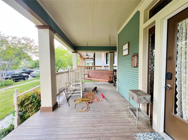 828 W 8th Street, Dallas, TX 75208