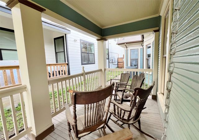 828 W 8th Street, Dallas, TX 75208