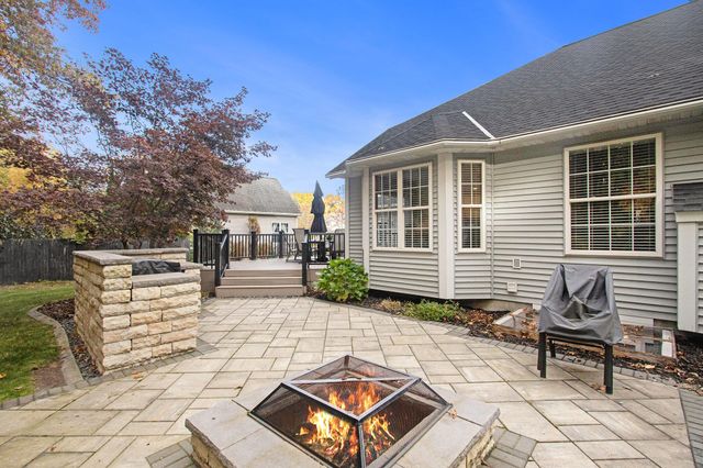 15418 Stoneridge Court, Spring Lake, MI 49456