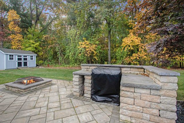 15418 Stoneridge Court, Spring Lake, MI 49456