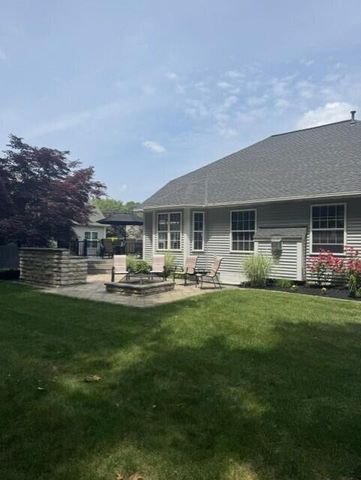 15418 Stoneridge Court, Spring Lake, MI 49456