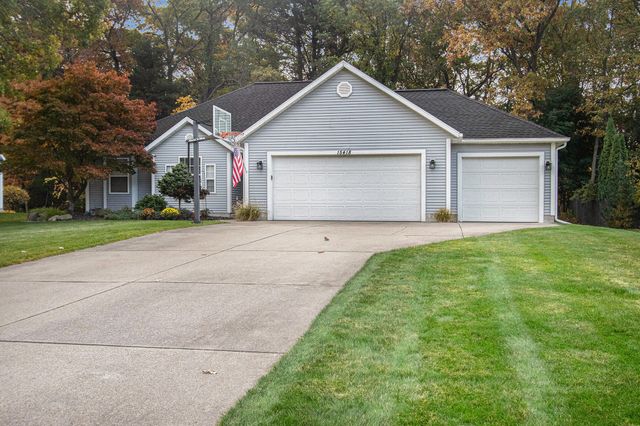 15418 Stoneridge Court, Spring Lake, MI 49456