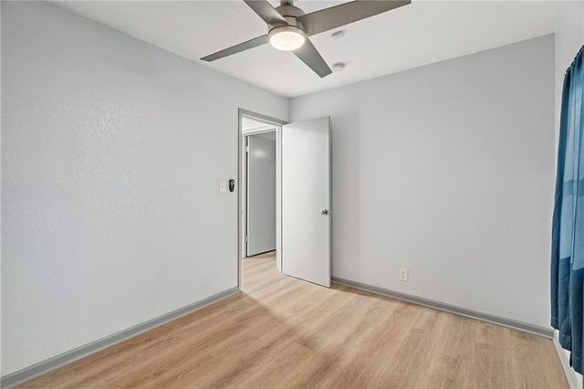 2400 S Crescent Avenue, Independence, MO 64052