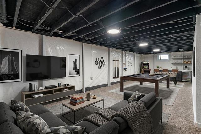 2400 S Crescent Avenue, Independence, MO 64052