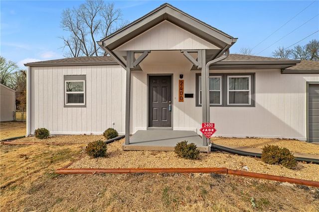 2400 S Crescent Avenue, Independence, MO 64052
