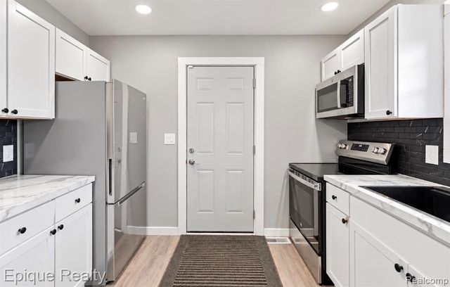 1318 Wells Street, Burton, MI 48529